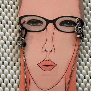 Designer Eyeglasses Chain Crystal Music Delicate Twist Chain Silver Tone NWT